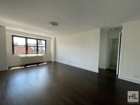 E 16 ST in New York, NY - Building Photo