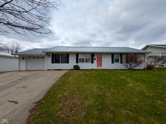 property at 911 Sunset Dr