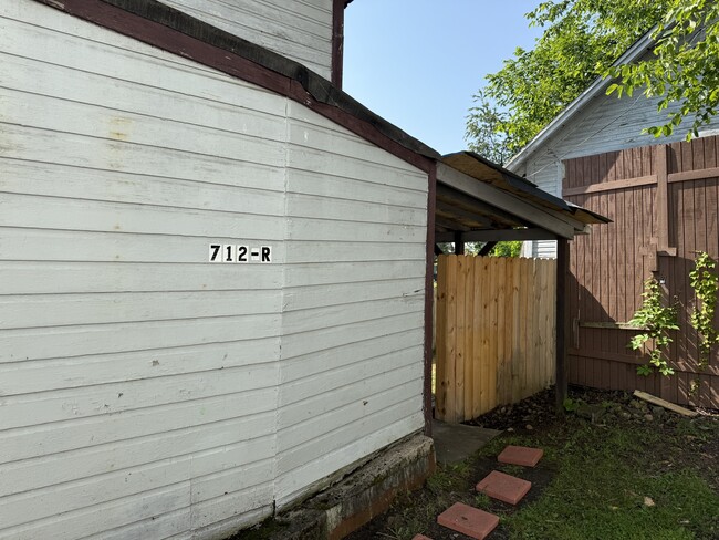 property at 712 Dock St
