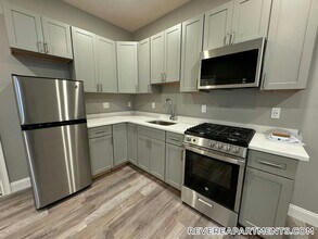 1499 N Shore Rd in Revere, MA - Building Photo - Building Photo