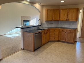 1100 Maddox Creek Ln in Mount Vernon, WA - Building Photo - Building Photo