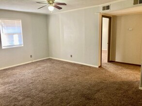 117 Parkburg Rd in Jackson, TN - Foto de edificio - Building Photo