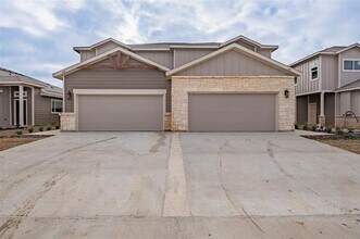 640 Wheatfield Dr in Venus, TX - Building Photo - Building Photo