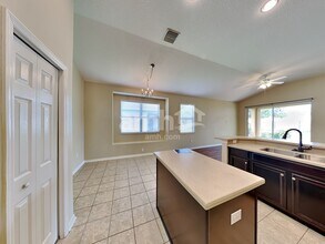 8109 Sequester Loop in Land O Lakes, FL - Building Photo - Building Photo