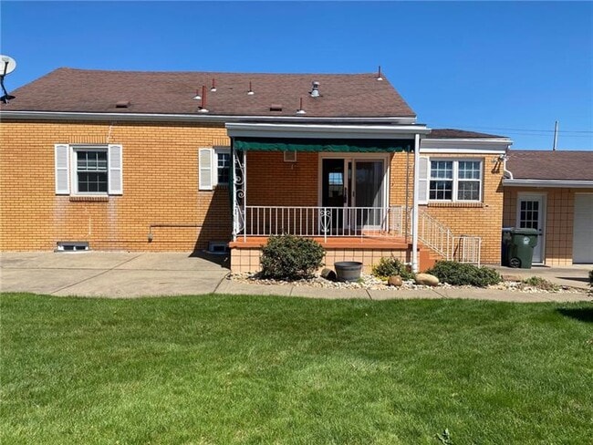 4706 Brownsville Rd in Pittsburgh, PA - Building Photo - Building Photo