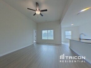 1213 Crested Iris St in Moore, SC - Building Photo - Building Photo