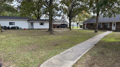 284 Connie Lynne Dr in Monroe, LA - Building Photo - Building Photo