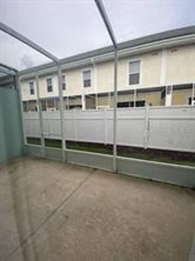 property at 609 Elmhurst Ct