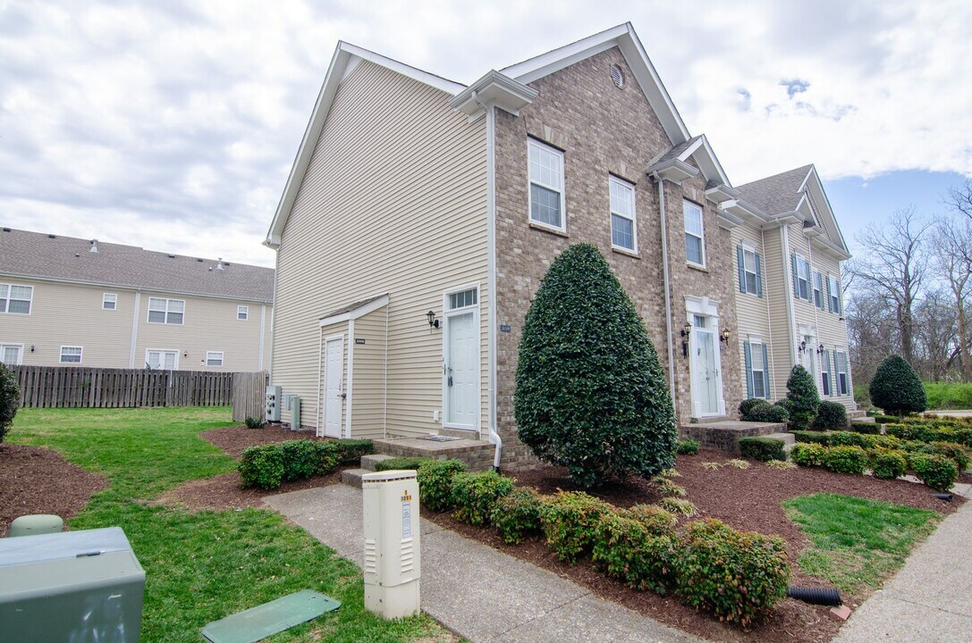 3006 Newport Valley Cir in Thompson's Station, TN - Building Photo