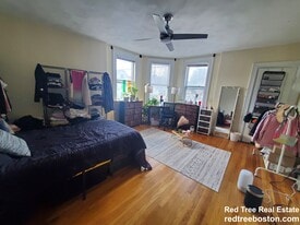 234 Cypress St, Unit 2 in Brookline, MA - Building Photo
