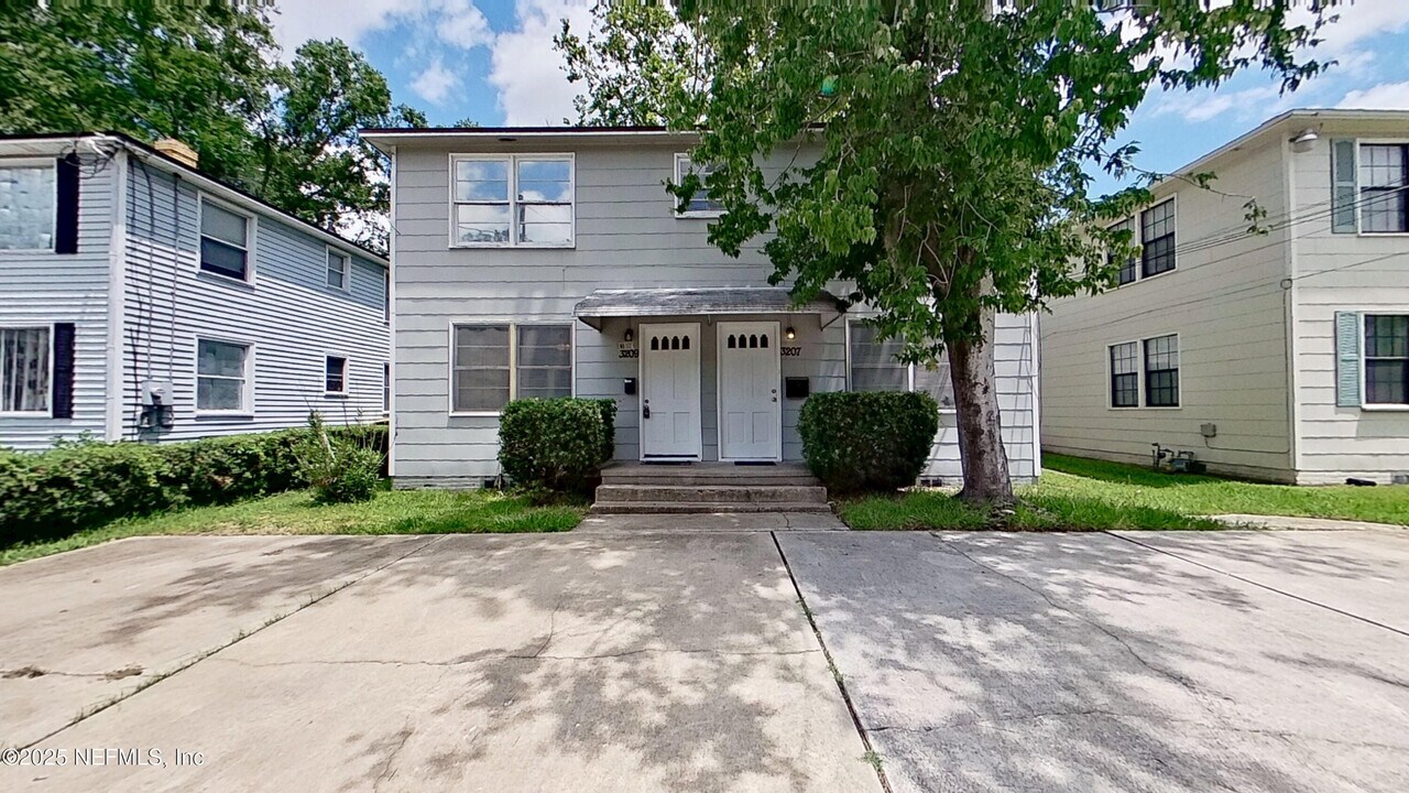 3207 Post St in Jacksonville, FL - Building Photo