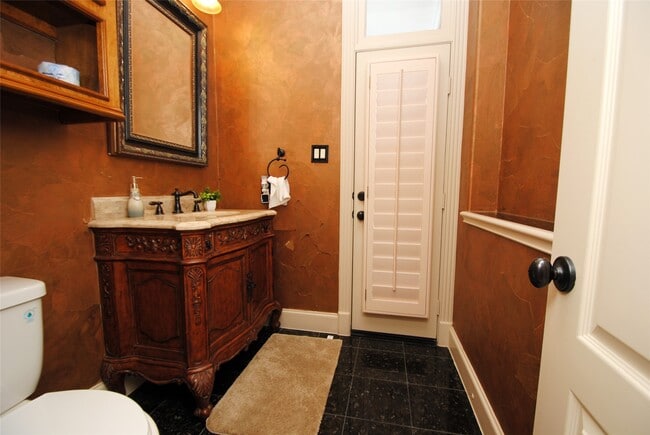 property at 15823 Medina Lake Ln