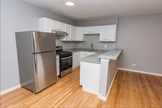7350 S Phillips Ave in Chicago, IL - Building Photo - Building Photo