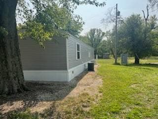 1085 Spring Bay Rd in East Peoria, IL - Building Photo - Building Photo