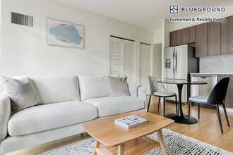 340 E North Water St in Chicago, IL - Building Photo - Building Photo