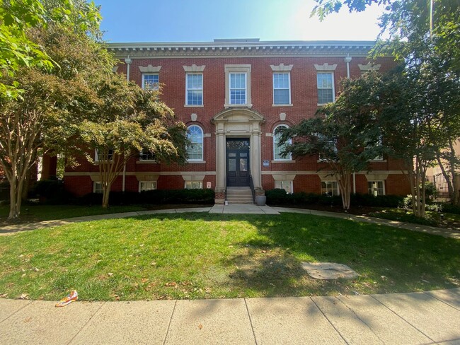 property at 2035 2nd St NW