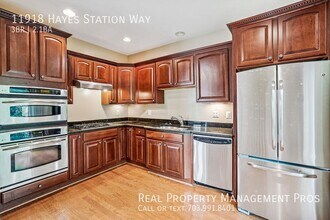 11918 Hayes Station Way in Manassas, VA - Building Photo - Building Photo