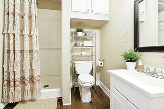 509 Lassalle Dr in River Ridge, LA - Building Photo - Building Photo