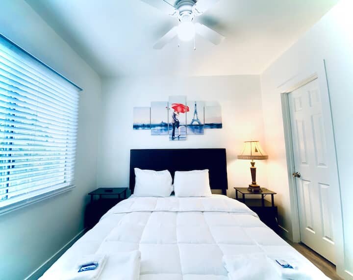 2115 N Raymond Ave, Unit 2115.5 in Altadena, CA - Building Photo