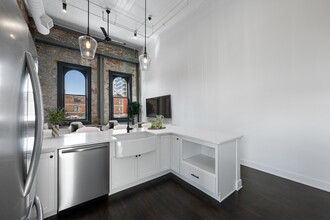 Liberty Lofts in Cleveland, OH - Foto de edificio - Building Photo