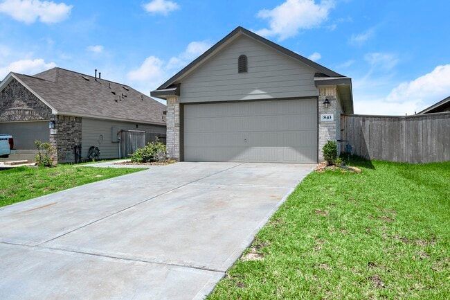 843 Deerhurst Ln