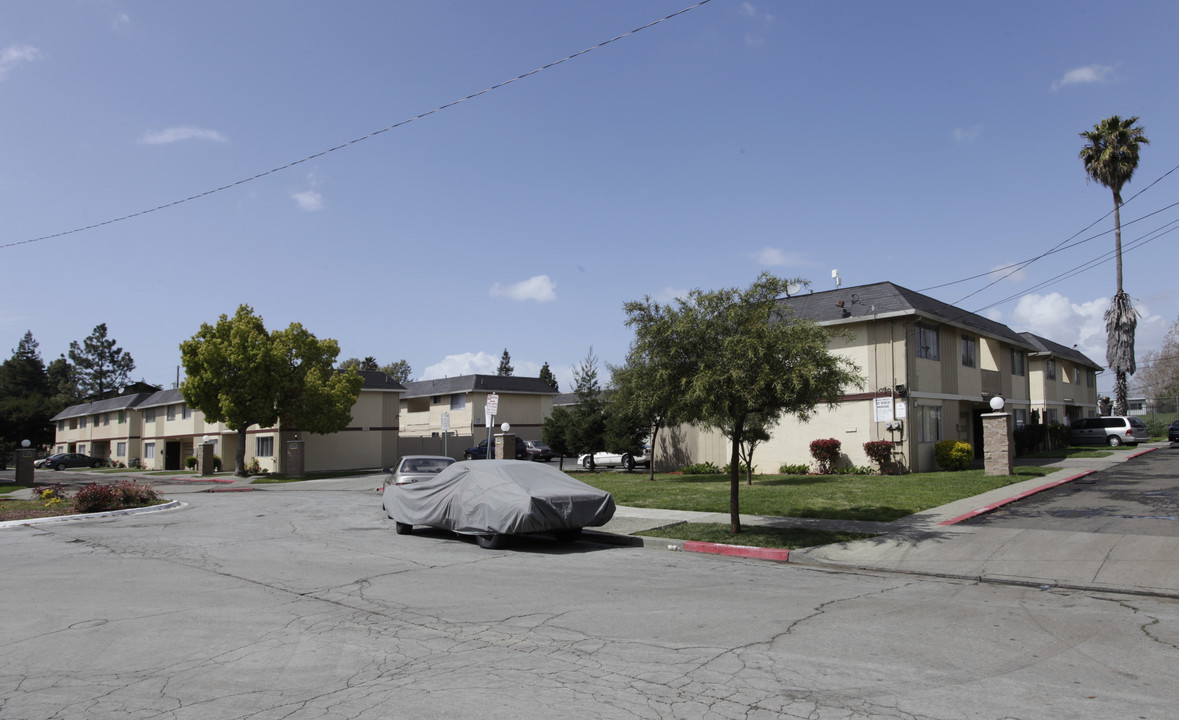 Forselles Terrace in Hayward, CA - Building Photo