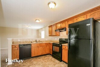 699 Findlay Ln in Greenwood, IN - Building Photo - Building Photo