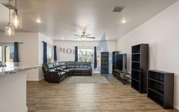 7100 Aretha Wy in Las Cruces, NM - Building Photo - Building Photo