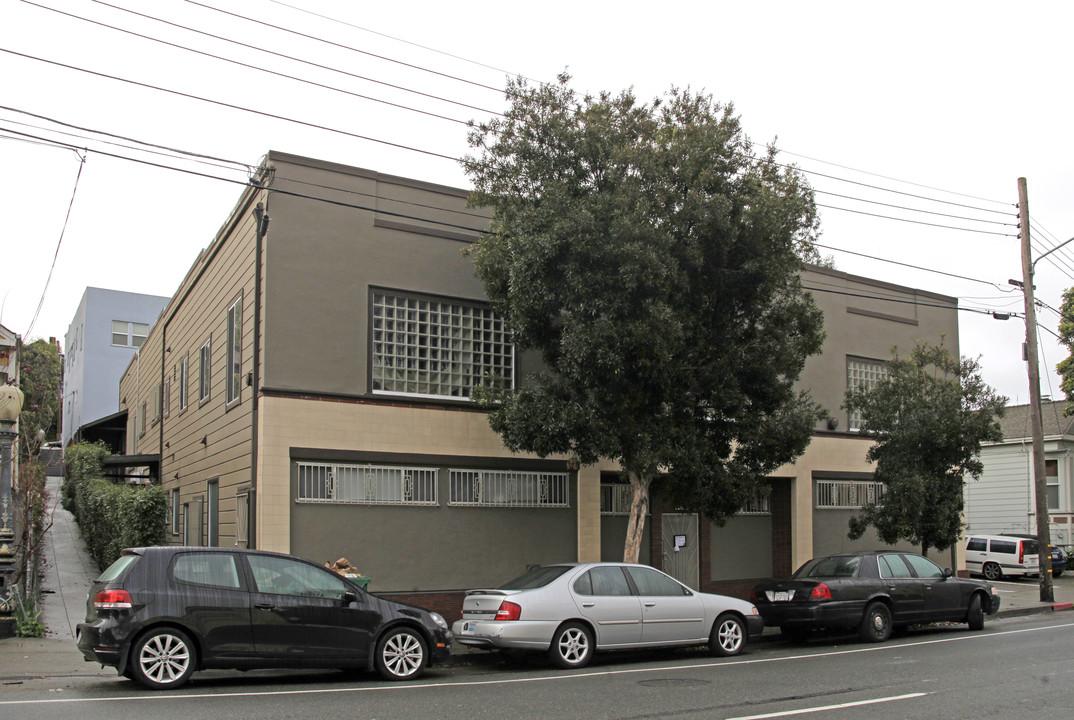 3012 Harrison St in Oakland, CA - Building Photo