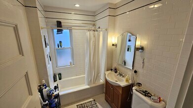 1 Woodstock Ave, Unit 1 in Boston, MA - Building Photo - Building Photo