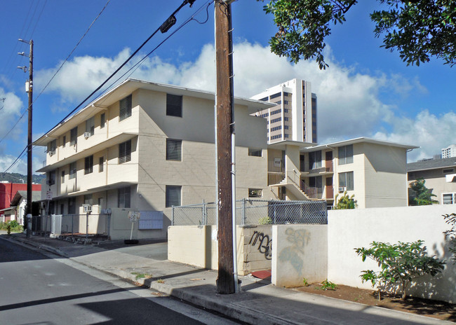 915 Birch St in Honolulu, HI - Building Photo - Building Photo