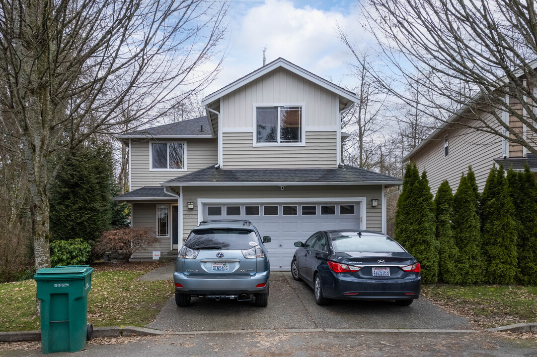 Whisperwood Lane in Lynnwood, WA - Building Photo