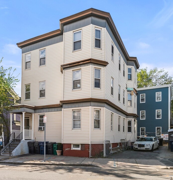 175 River St, Unit 175 in Cambridge, MA - Foto de edificio