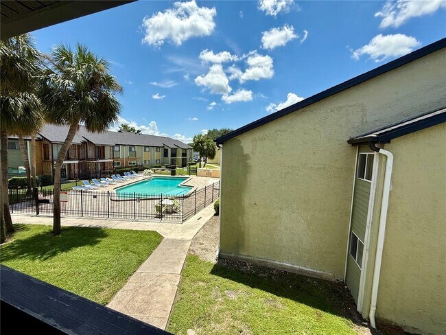 property at 910 Lake Destiny Rd