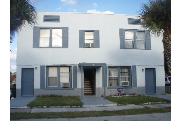 149 S Hollywood Ave in Daytona Beach, FL - Foto de edificio - Building Photo