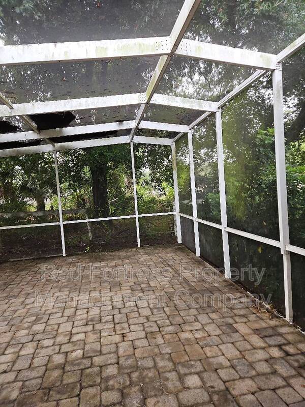 5380 Tice St in Ft. Myers, FL - Foto de edificio - Building Photo