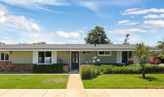 526 N Emerald Dr in Orange, CA - Building Photo