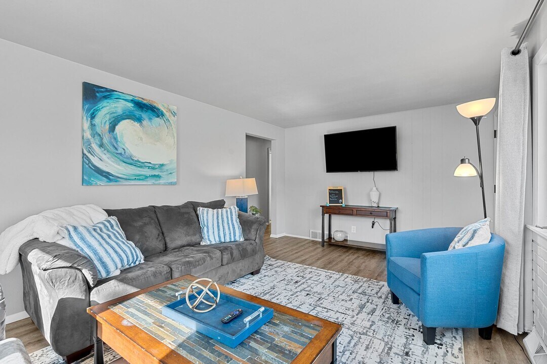 2627 S Jackson St in Appleton, WI - Building Photo