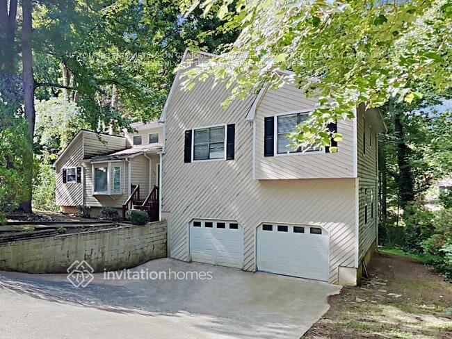 property at 2958 Forest Chase Terrace NE