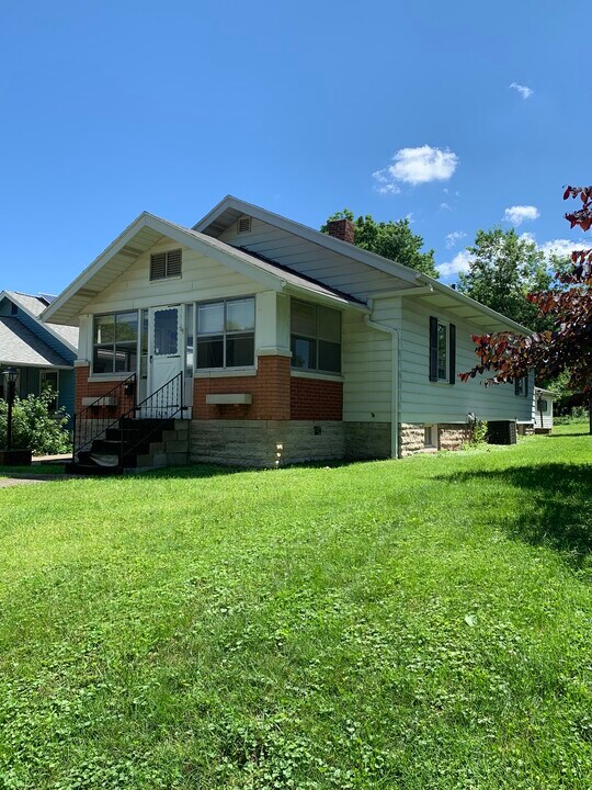 1219 S Washington St in Bloomington, IN - Building Photo