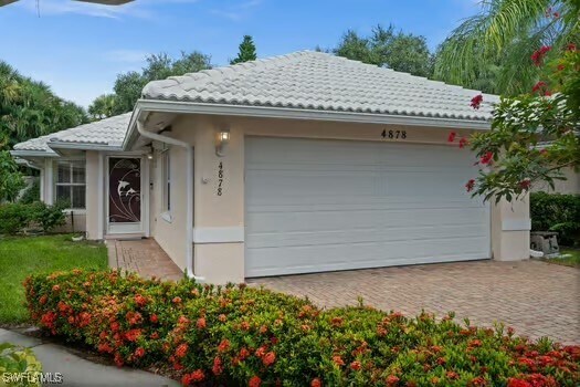 4878 Europa Dr in Naples, FL - Building Photo - Building Photo