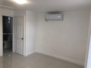 179 NW 69th St in Miami, FL - Building Photo - Building Photo