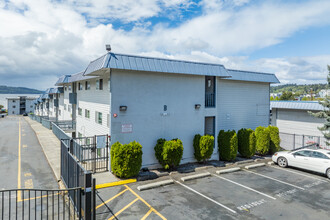 Whaler's Village in Des Moines, WA - Building Photo - Building Photo