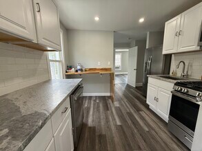 37 Quintard Ave in Norwalk, CT - Building Photo - Building Photo