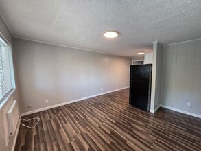 Century Square Apartments in Bristol, TN - Foto de edificio - Interior Photo