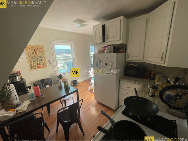 14 Fairmount St, Unit 14.5 in Medford, MA - Foto de edificio - Building Photo