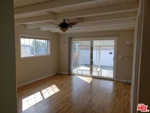 1729 S Carmelina Ave in Los Angeles, CA - Building Photo - Building Photo