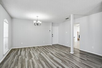 5713 Sea Breeze Ln in Fort Worth, TX - Building Photo - Building Photo