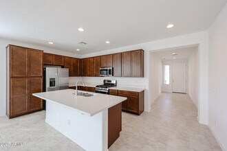 14831 W Cottontail Ln in Surprise, AZ - Building Photo - Building Photo
