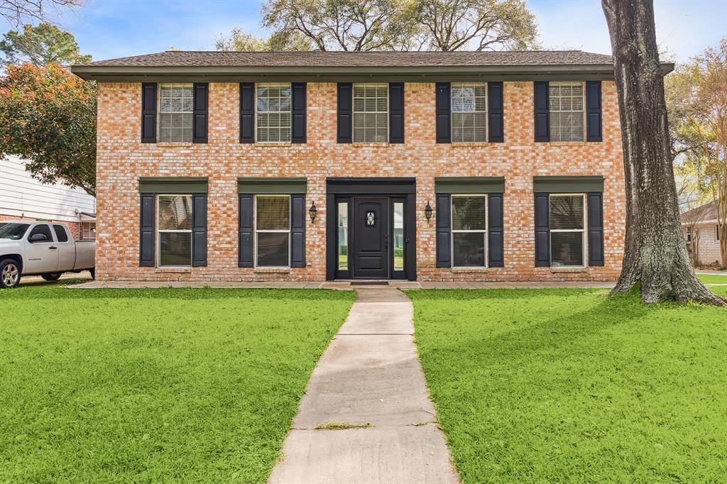 10515 Dunbrook Dr in Houston, TX - Building Photo